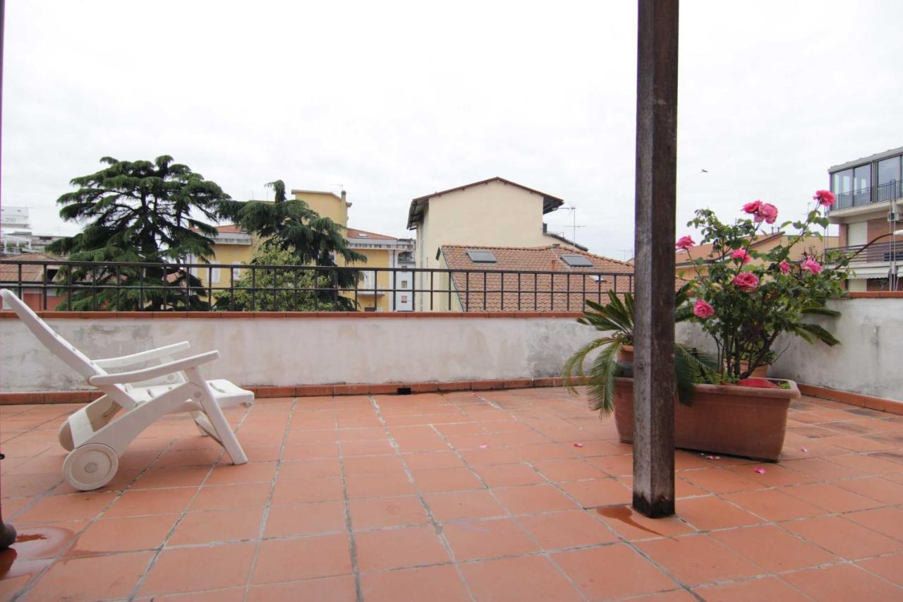 L'Arrocco Bed And Breakfast Marina Di Carrara Extérieur photo